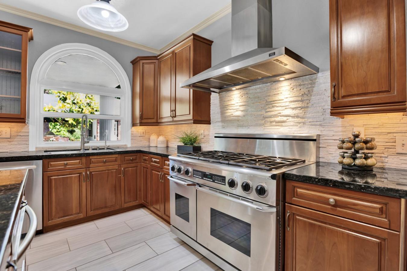 1156 Sugarbush Drive, Vista, CA, 92084, United States, 5 Bedrooms Bedrooms, ,5 BathroomsBathrooms,Residential,For Sale,1156 Sugarbush Drive,1308810