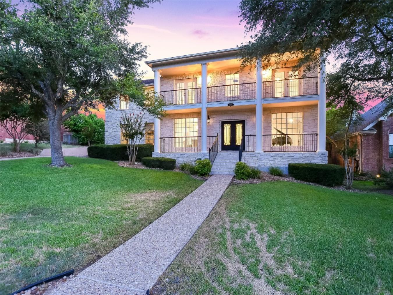 2702 Creeks Edge Parkway, Austin, TX, 78733, United States, 5 Bedrooms Bedrooms, ,3 BathroomsBathrooms,Residential,For Sale,2702 Creeks Edge Parkway,1314347