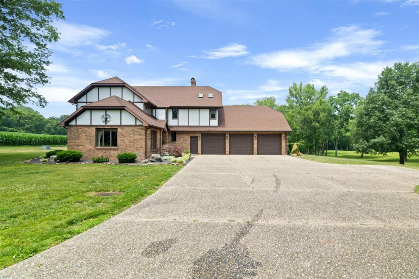 2132 SW White Church Road, Princeton, IN, 47670, United States, 4 Bedrooms Bedrooms, ,2 BathroomsBathrooms,Residential,For Sale,2132 SW White Church Road,1314522
