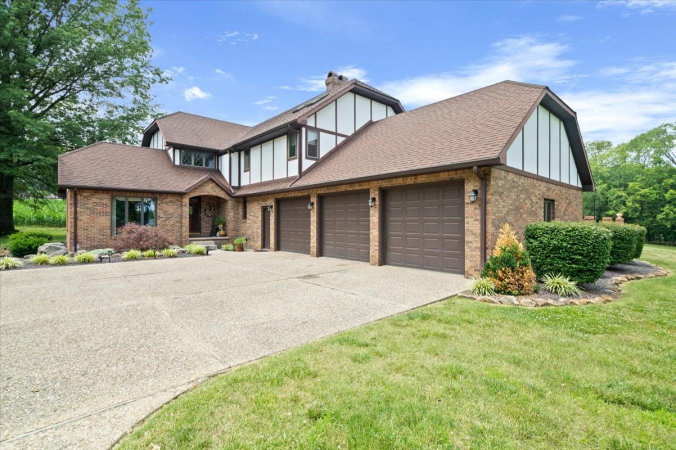 2132 SW White Church Road, Princeton, IN, 47670, United States, 4 Bedrooms Bedrooms, ,2 BathroomsBathrooms,Residential,For Sale,2132 SW White Church Road,1314522