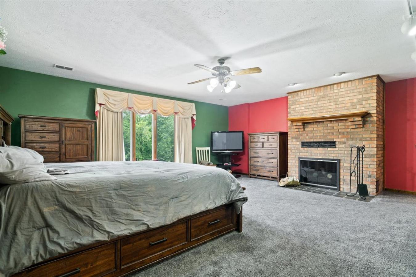2132 SW White Church Road, Princeton, IN, 47670, United States, 4 Bedrooms Bedrooms, ,2 BathroomsBathrooms,Residential,For Sale,2132 SW White Church Road,1314522
