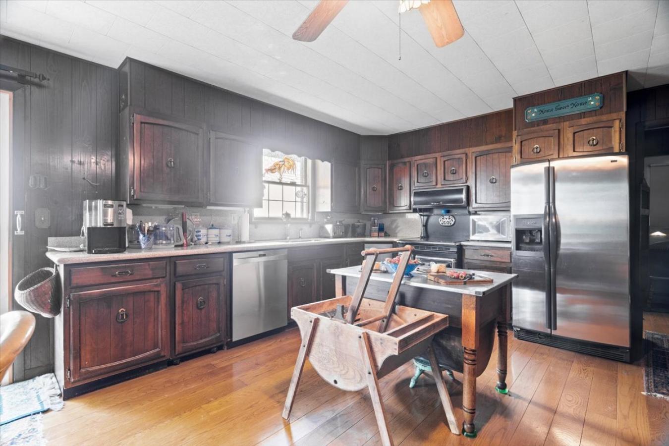 This one story ranch has so much to offer. If you have dreamed of owni – image 9