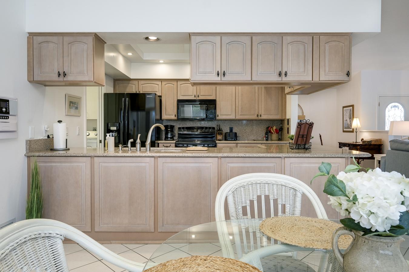 Beautiful single family pool home with brand new screened in lanai in – image 19