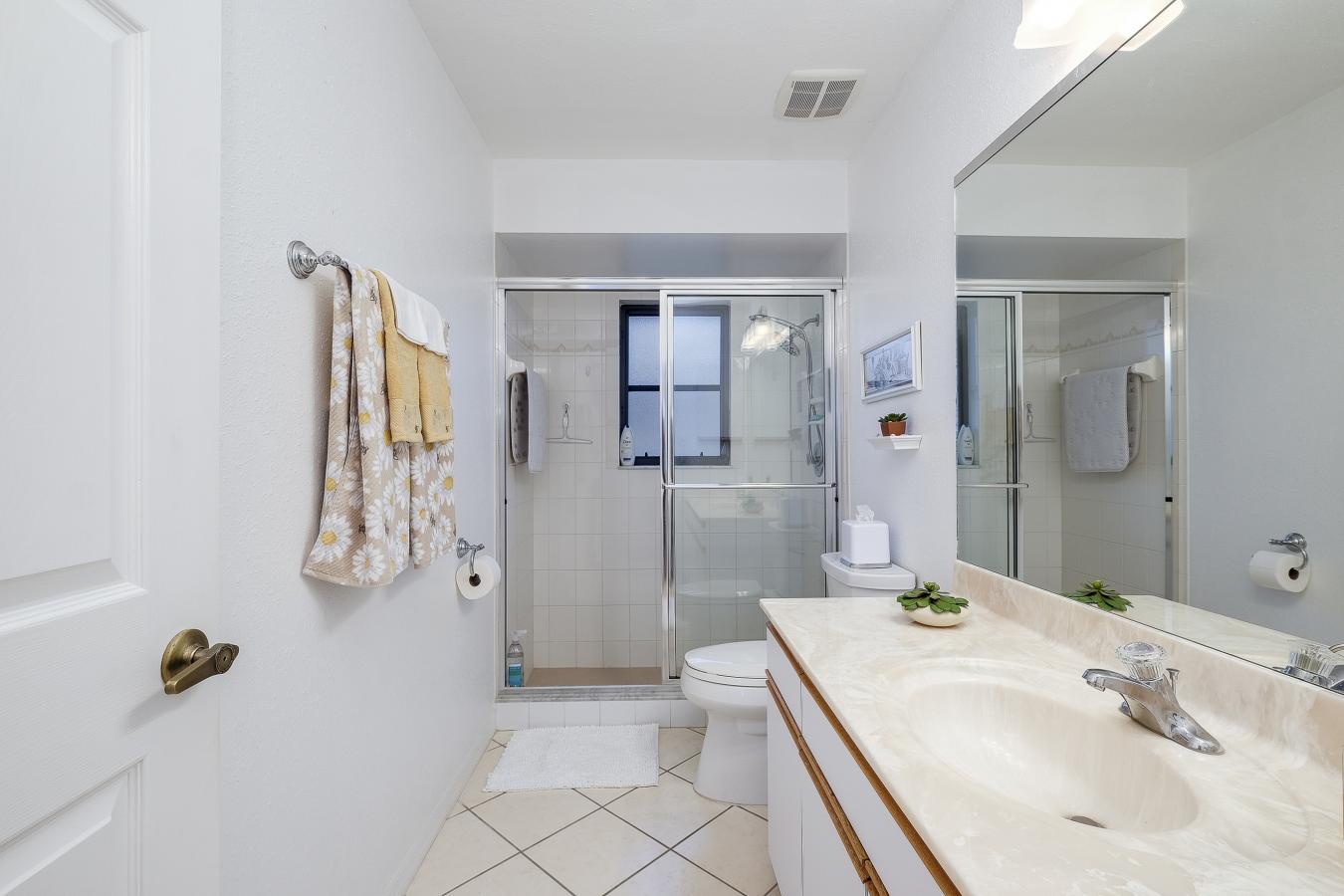 Beautiful single family pool home with brand new screened in lanai in – image 15