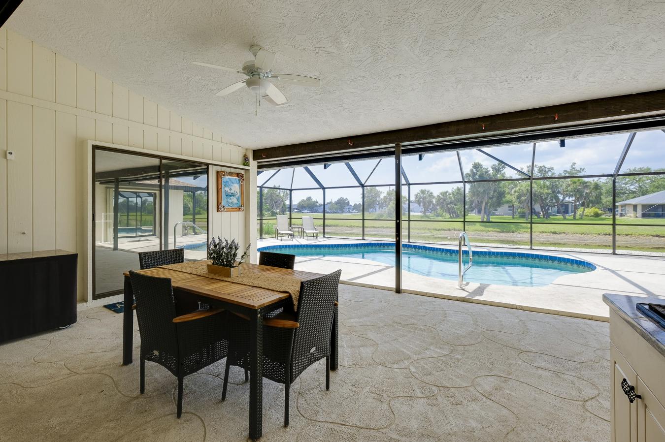 Beautiful single family pool home with brand new screened in lanai in – image 7