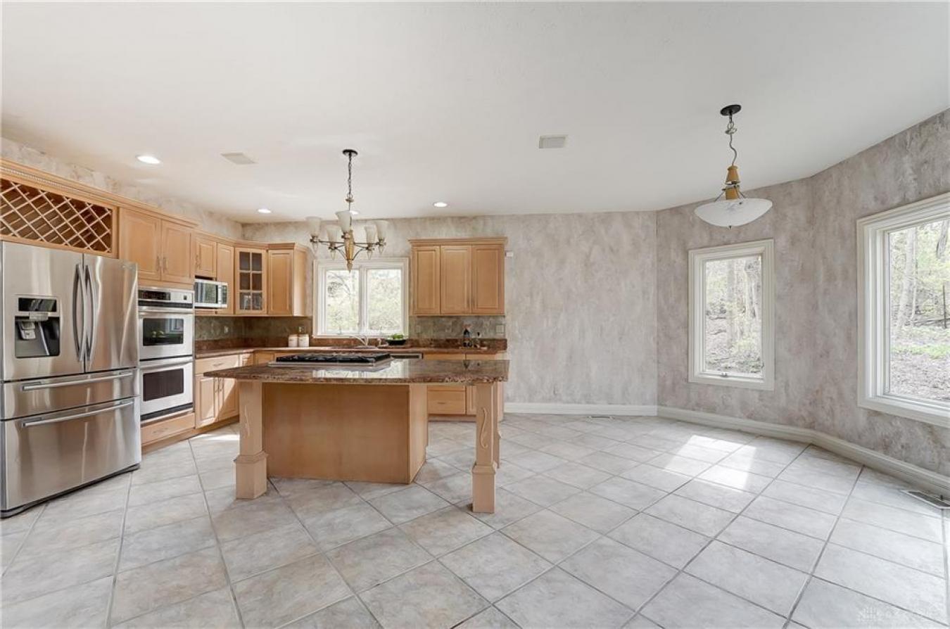 1657 Glenwood, Sugarcreek Township, OH, 45440, United States, 5 Bedrooms Bedrooms, ,4 BathroomsBathrooms,Residential,For Sale,1657 Glenwood,1318108