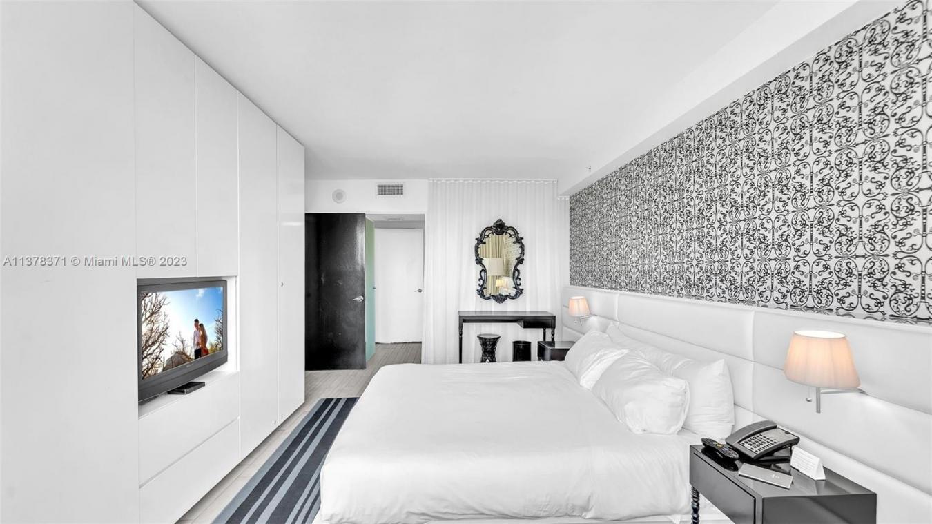 1100 West Avenue, Miami Beach, Florida, 33139, United States, 1 Bedroom Bedrooms, ,1 BathroomBathrooms,Residential,For Sale,1100 West Avenue,1319209