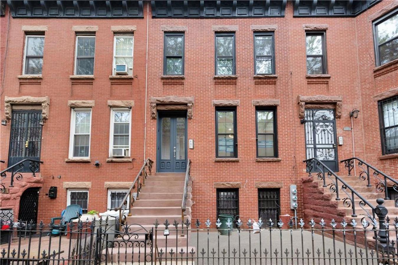 214 Patchen, Brooklyn, NY, 11233, United States, 5 Bedrooms Bedrooms, ,2 BathroomsBathrooms,Residential,For Sale,214 Patchen,1322594