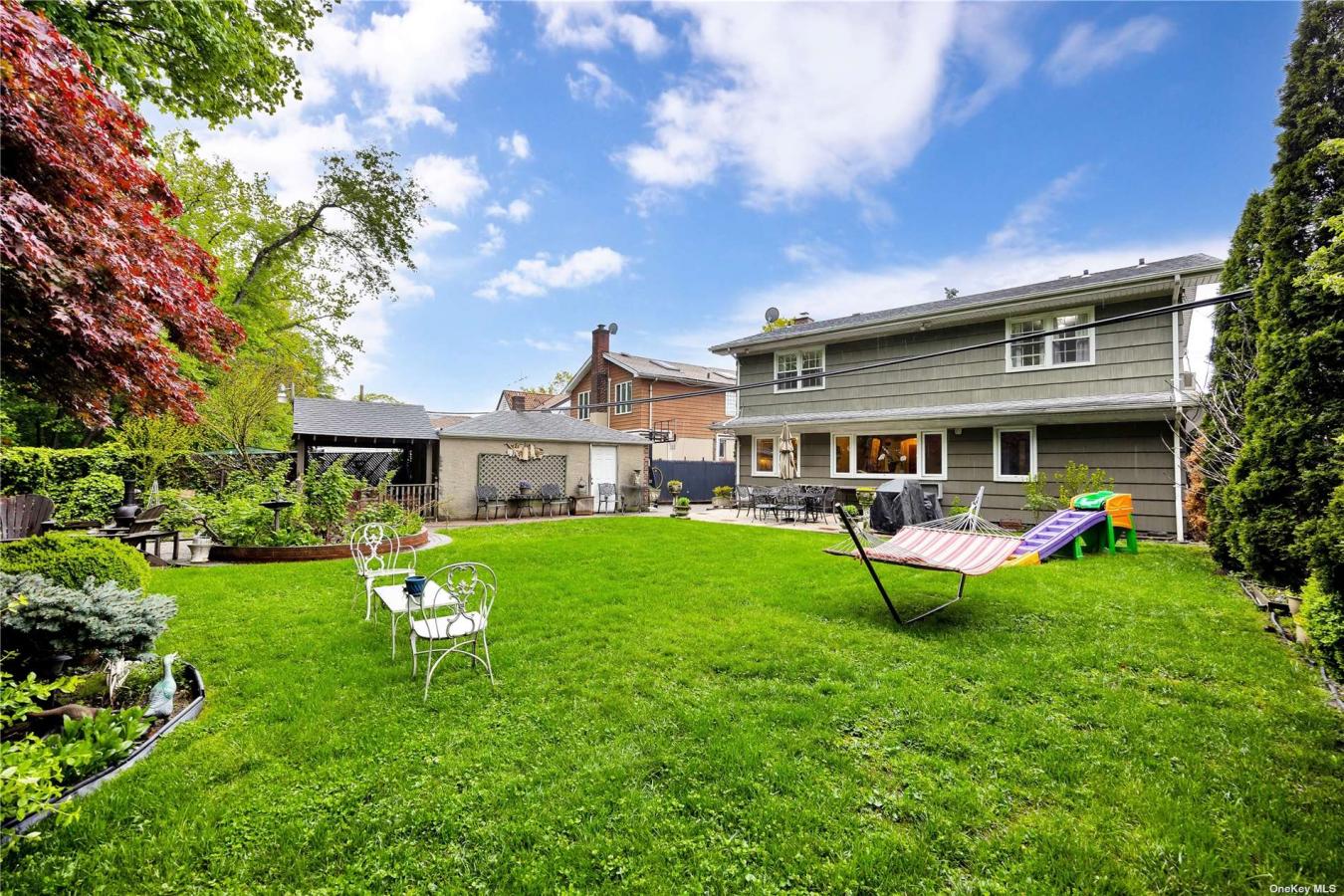 56-57 E Hampton Boulevard, Bayside, NY, 11364, United States, 6 Bedrooms Bedrooms, ,4 BathroomsBathrooms,Residential,For Sale,56-57 E Hampton Boulevard,1322593