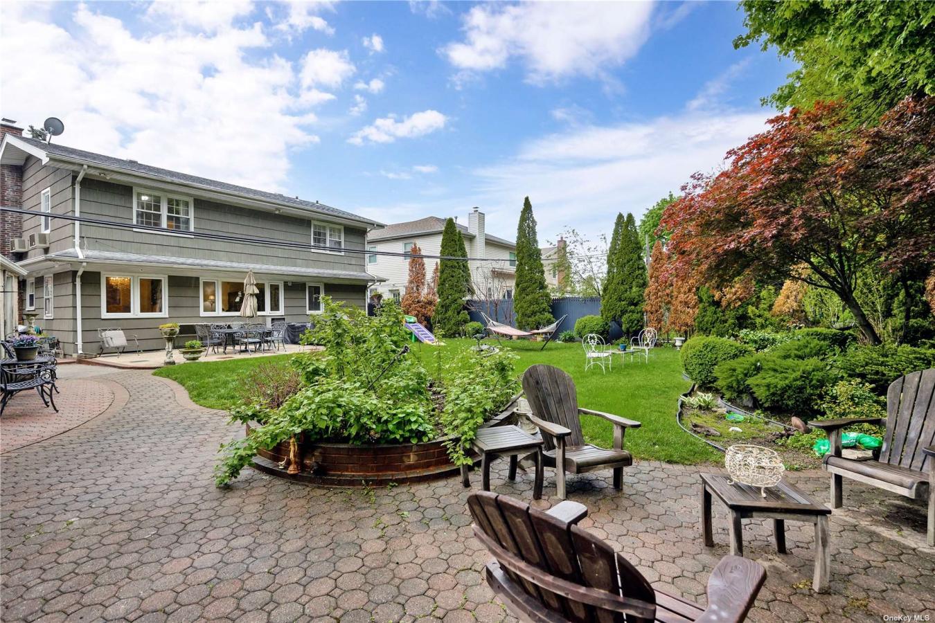 56-57 E Hampton Boulevard, Bayside, NY, 11364, United States, 6 Bedrooms Bedrooms, ,4 BathroomsBathrooms,Residential,For Sale,56-57 E Hampton Boulevard,1322593
