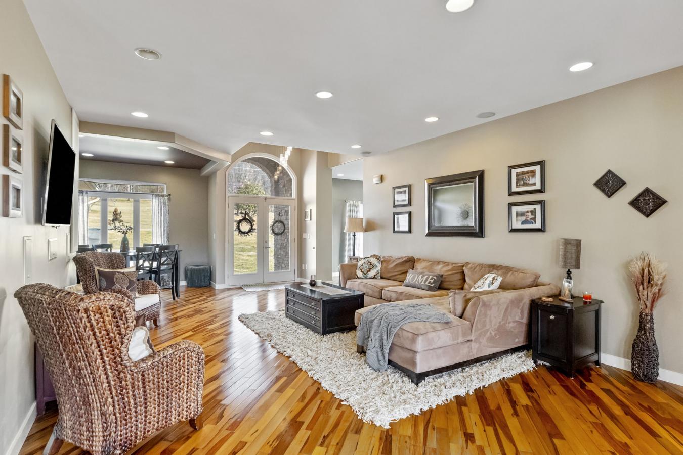 213 Sugar Hollow Trail, Piney Flats, TN, 37686, United States, 4 Bedrooms Bedrooms, ,3 BathroomsBathrooms,Residential,For Sale,213 Sugar Hollow Trail,1328384