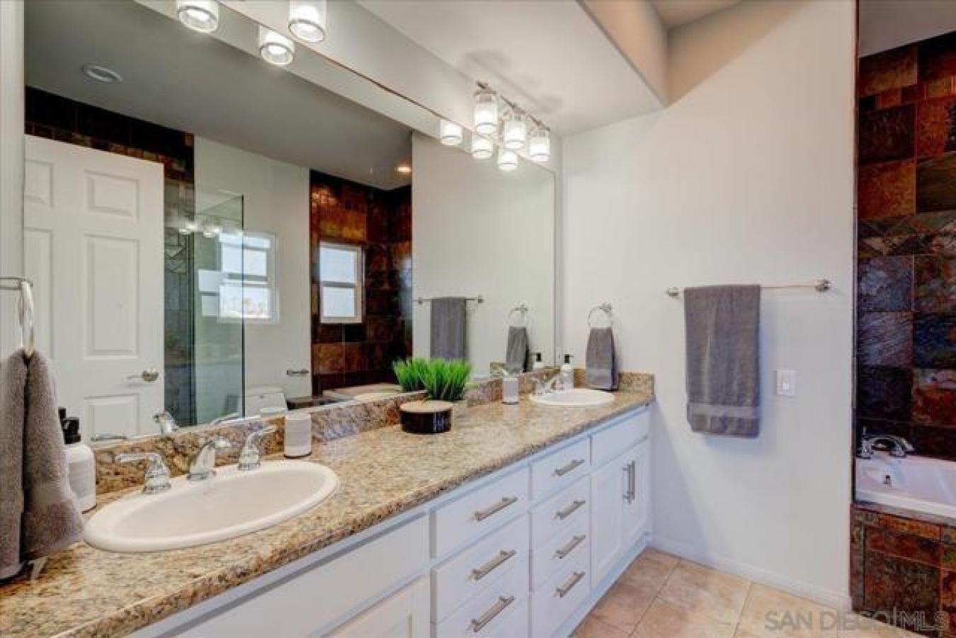 727 Ostend Court, San Diego, CA, 92109, United States, 3 Bedrooms Bedrooms, ,2 BathroomsBathrooms,Residential,For Sale,727 Ostend Court,1332734