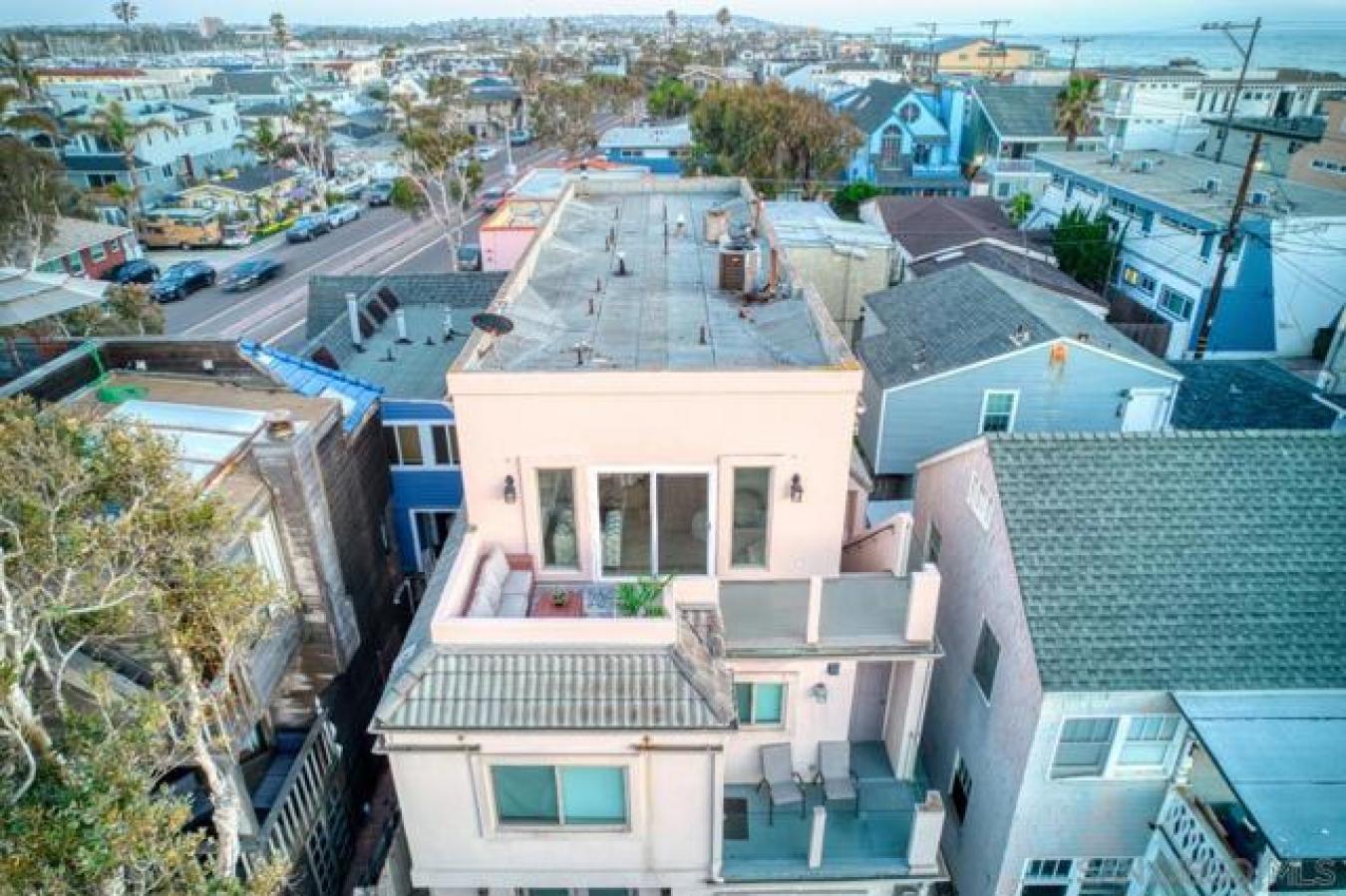 727 Ostend Court, San Diego, CA, 92109, United States, 3 Bedrooms Bedrooms, ,2 BathroomsBathrooms,Residential,For Sale,727 Ostend Court,1332734