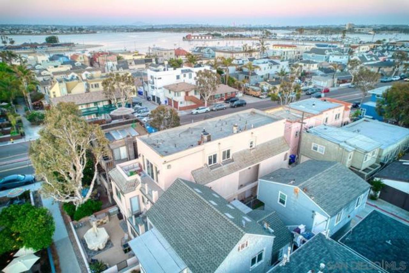 727 Ostend Court, San Diego, CA, 92109, United States, 3 Bedrooms Bedrooms, ,2 BathroomsBathrooms,Residential,For Sale,727 Ostend Court,1332734