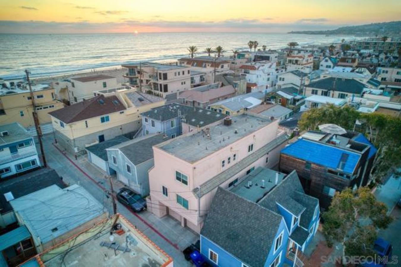 727 Ostend Court, San Diego, CA, 92109, United States, 3 Bedrooms Bedrooms, ,2 BathroomsBathrooms,Residential,For Sale,727 Ostend Court,1332734