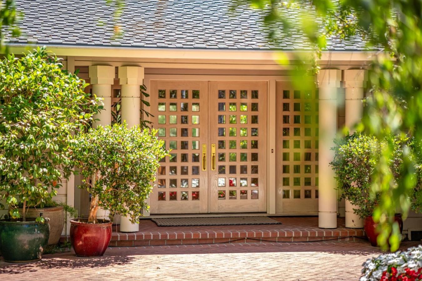 2 Mesa Court, Atherton, CA, 94027, United States, 4 Bedrooms Bedrooms, ,4 BathroomsBathrooms,Residential,For Sale,2 Mesa Court,1334379