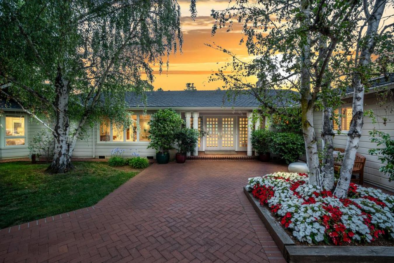 2 Mesa Court, Atherton, CA, 94027, United States, 4 Bedrooms Bedrooms, ,4 BathroomsBathrooms,Residential,For Sale,2 Mesa Court,1334379