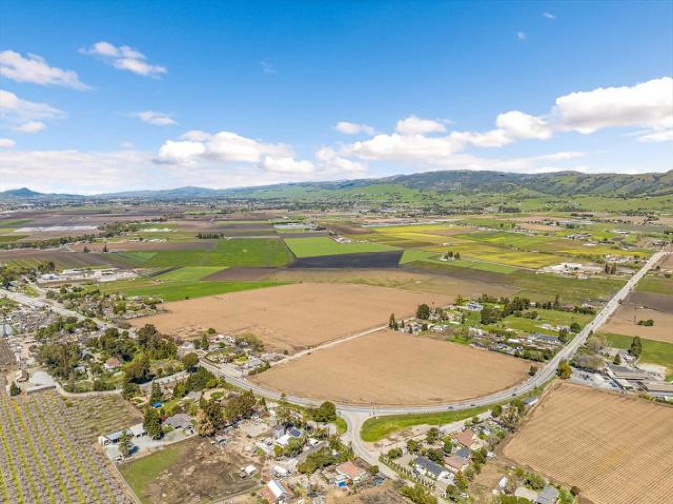 1875 Pacheco Pass, Gilroy, CA, 95020, United States, ,Residential,For Sale,1875 Pacheco Pass,1334378