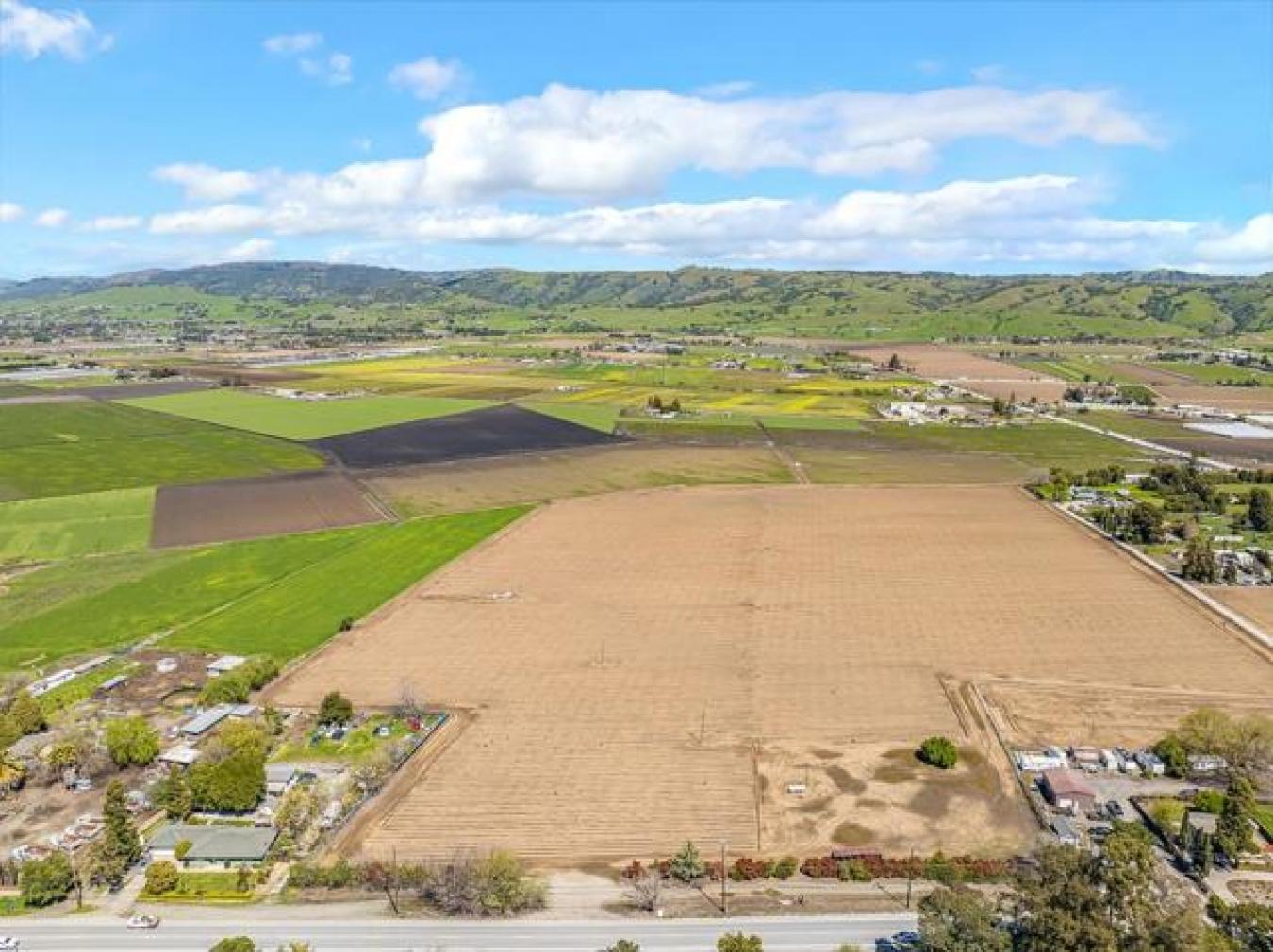 1875 Pacheco Pass, Gilroy, CA, 95020, United States, ,Residential,For Sale,1875 Pacheco Pass,1334378