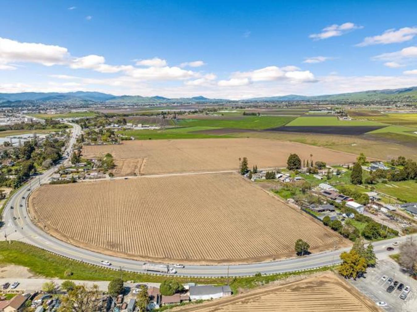 1875 Pacheco Pass, Gilroy, CA, 95020, United States, ,Residential,For Sale,1875 Pacheco Pass,1334378