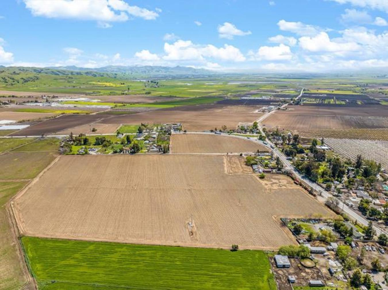 1875 Pacheco Pass, Gilroy, CA, 95020, United States, ,Residential,For Sale,1875 Pacheco Pass,1334378