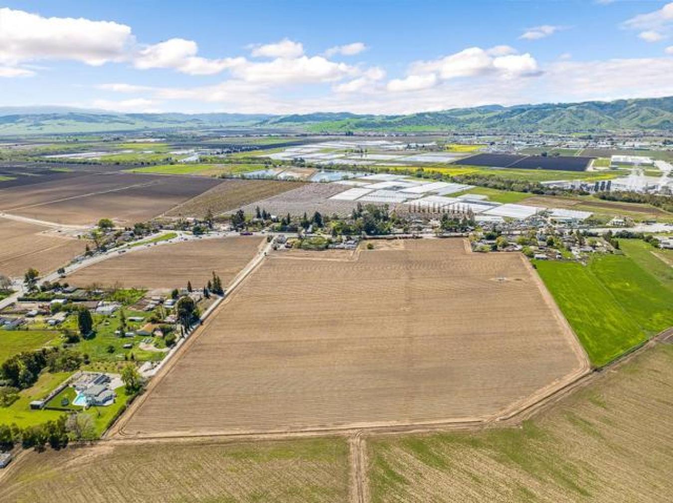 1875 Pacheco Pass, Gilroy, CA, 95020, United States, ,Residential,For Sale,1875 Pacheco Pass,1334378