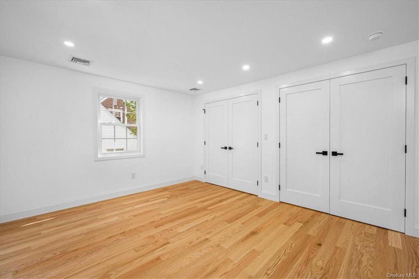 221 Betsy Brown Road, Rye Brook, New York, 10573, United States, 3 Bedrooms Bedrooms, ,3 BathroomsBathrooms,Residential,For Sale,221 Betsy Brown Road,1335308