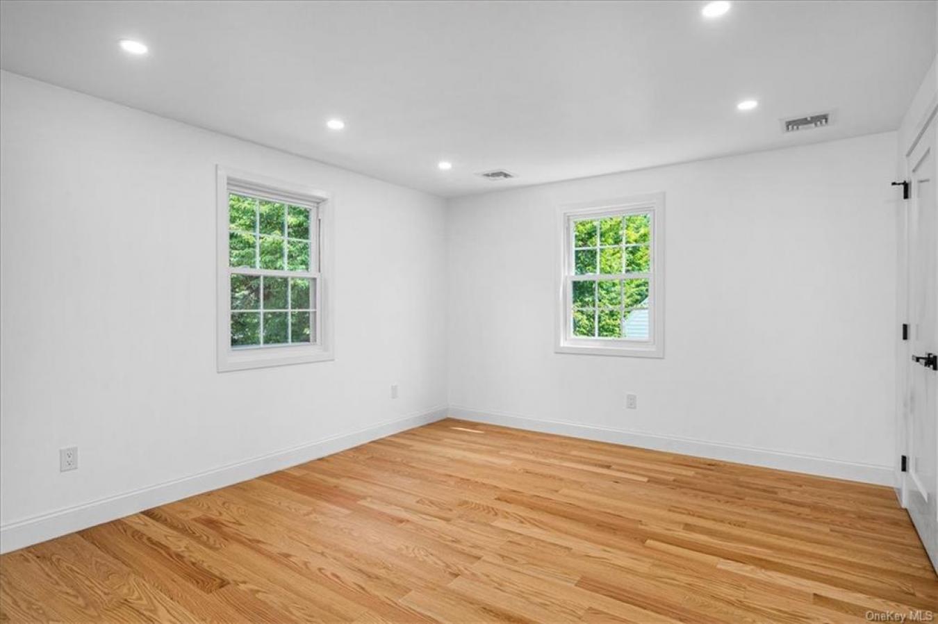 221 Betsy Brown Road, Rye Brook, New York, 10573, United States, 3 Bedrooms Bedrooms, ,3 BathroomsBathrooms,Residential,For Sale,221 Betsy Brown Road,1335308