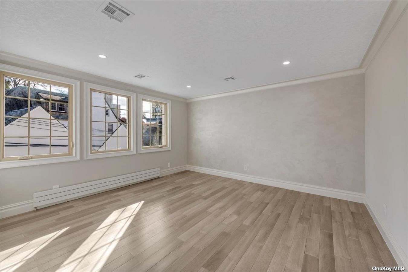 117-06 Parklane South, Kew Gardens, NY, 11415, United States, 5 Bedrooms Bedrooms, ,3 BathroomsBathrooms,Residential,For Sale,117-06 Parklane South,1335303