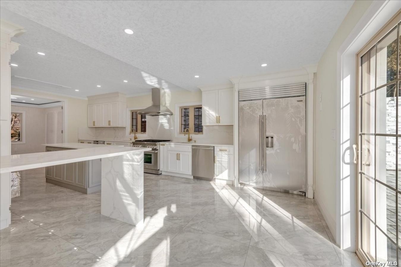 117-06 Parklane South, Kew Gardens, NY, 11415, United States, 5 Bedrooms Bedrooms, ,3 BathroomsBathrooms,Residential,For Sale,117-06 Parklane South,1335303