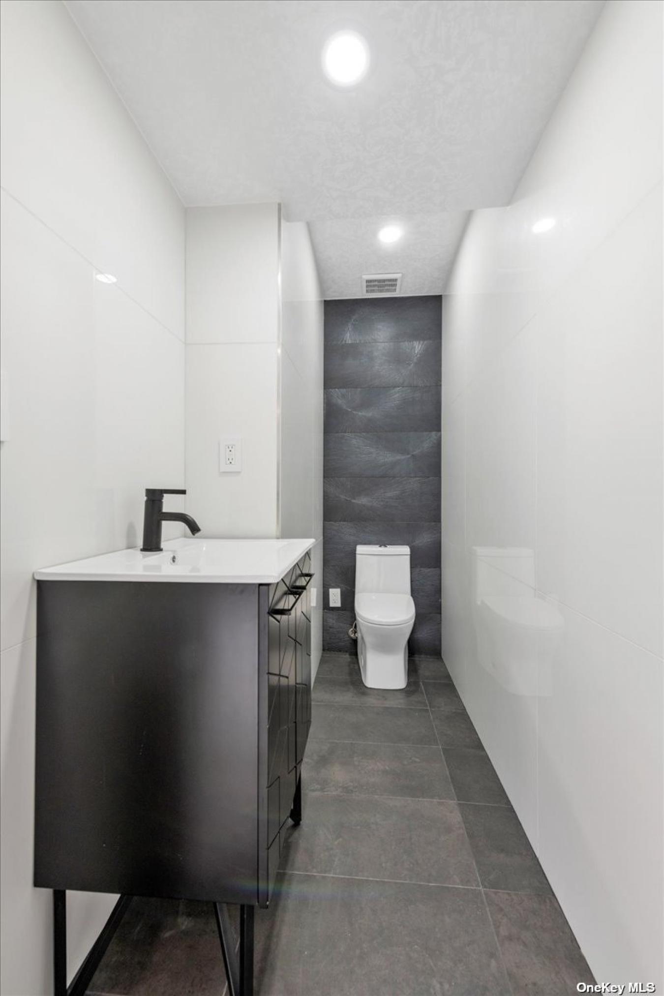 117-06 Parklane South, Kew Gardens, NY, 11415, United States, 5 Bedrooms Bedrooms, ,3 BathroomsBathrooms,Residential,For Sale,117-06 Parklane South,1335303