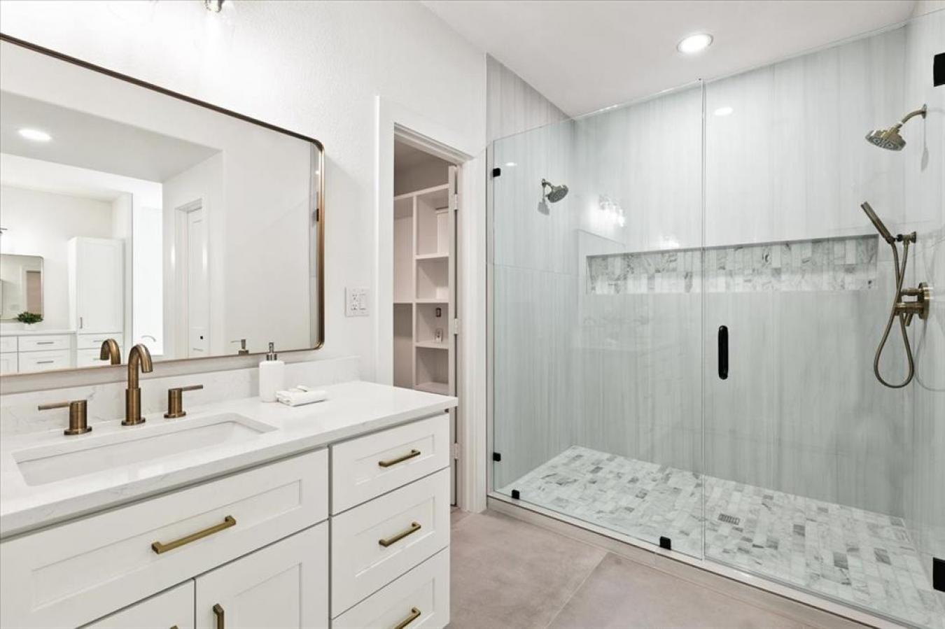 210 Canyon Oaks, Argyle, TX, 76226, United States, 6 Bedrooms Bedrooms, ,5 BathroomsBathrooms,Residential,For Sale,210 Canyon Oaks,1335302