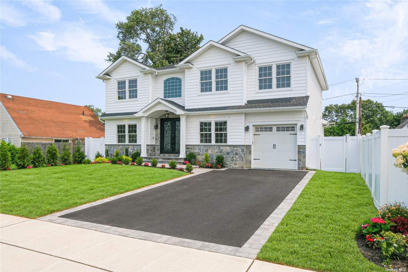 2082 Stuyvesant Avenue, East Meadow, NY, 11554, United States, 5 Bedrooms Bedrooms, ,3 BathroomsBathrooms,Residential,For Sale,2082 Stuyvesant Avenue,1335298