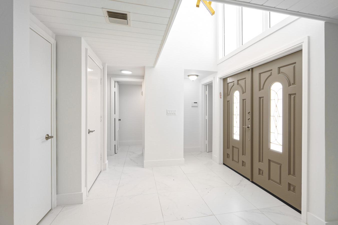 1941 S. Oak Haven Circle, Miami, FL, 33179, United States, 5 Bedrooms Bedrooms, ,6 BathroomsBathrooms,Residential,For Sale,1941 S. Oak Haven Circle,1336972
