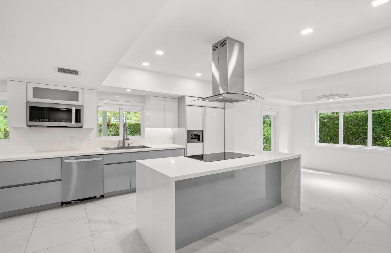 1941 S. Oak Haven Circle, Miami, FL, 33179, United States, 5 Bedrooms Bedrooms, ,6 BathroomsBathrooms,Residential,For Sale,1941 S. Oak Haven Circle,1336972