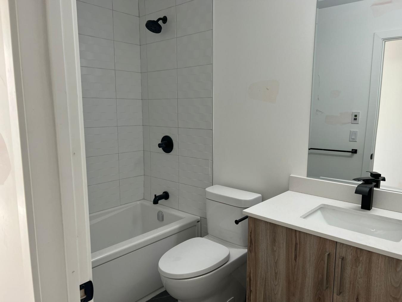 4 Champlain Avenue, Ottawa, ON, K1M 1E6, Canada, 18 Bedrooms Bedrooms, ,14 BathroomsBathrooms,Residential,For Sale,4 Champlain Avenue,1338720