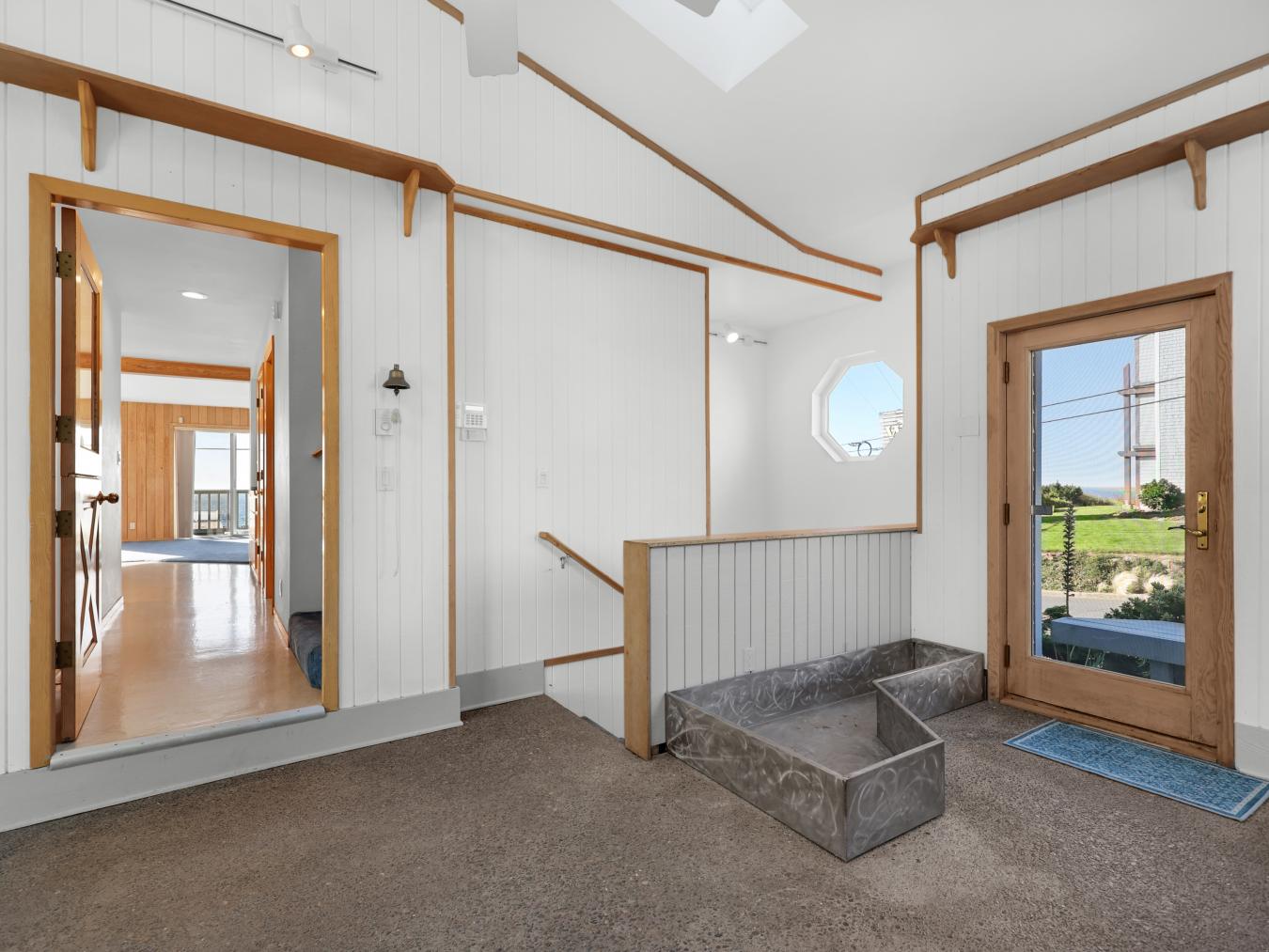 839 SW 2nd Street, Newport, Oregon, 97365, United States, 3 Bedrooms Bedrooms, ,4 BathroomsBathrooms,Residential,For Sale,839 SW 2nd Street,1339411
