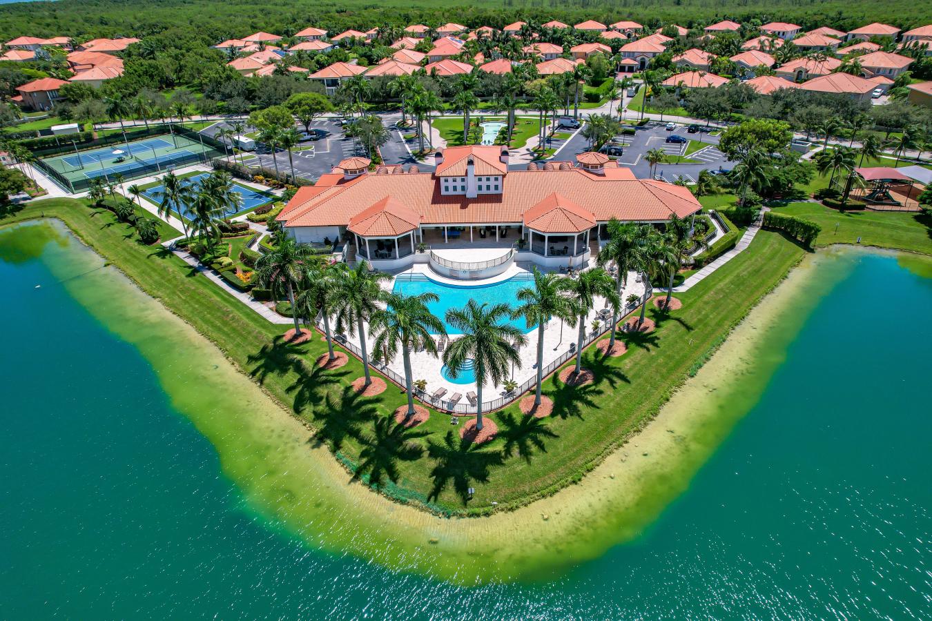7746 sw 193rd lane, Cutler Bay, FL, 33157, United States, 5 Bedrooms Bedrooms, ,5 BathroomsBathrooms,Residential,For Sale,7746 sw 193rd lane,1339916