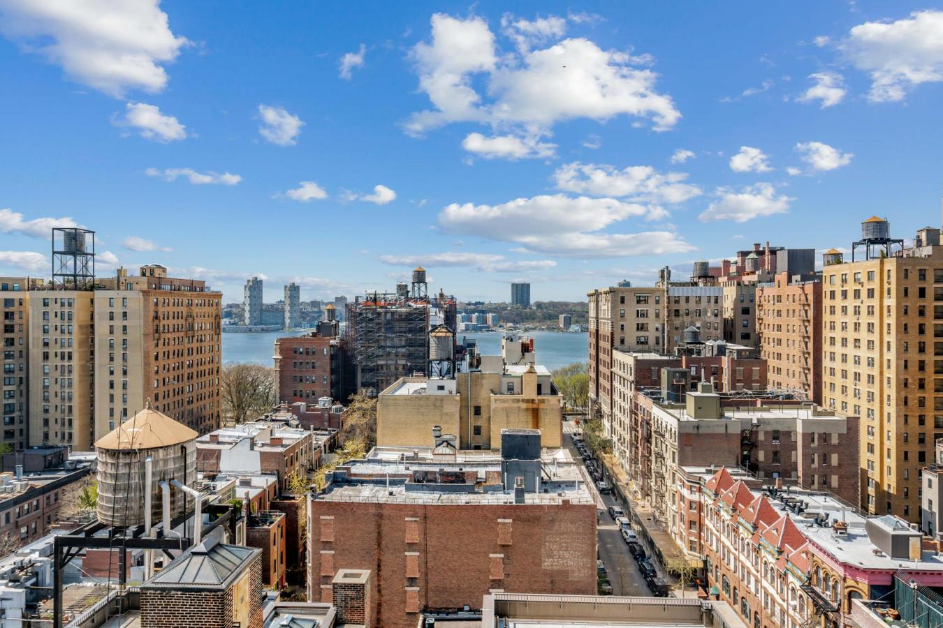 515 W End Avenue, New York, New York, 10024, United States, 3 Bedrooms Bedrooms, ,2 BathroomsBathrooms,Residential,For Sale,515 W End Avenue,1341621
