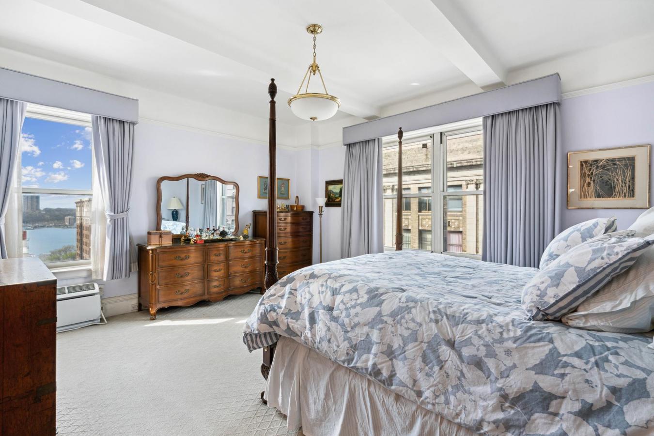 515 W End Avenue, New York, New York, 10024, United States, 3 Bedrooms Bedrooms, ,2 BathroomsBathrooms,Residential,For Sale,515 W End Avenue,1341621