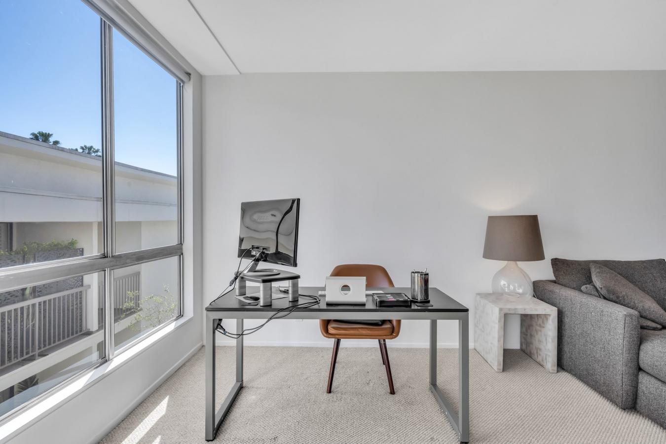 927 N KINGS ROAD UNIT, WEST HOLLYWOOD, California, 90069, United States, 1 Bedroom Bedrooms, ,1 BathroomBathrooms,Residential,For Sale,927 N KINGS ROAD UNIT,1341611