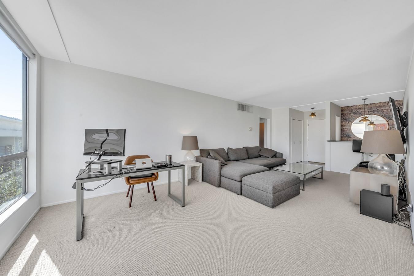 927 N KINGS ROAD UNIT, WEST HOLLYWOOD, California, 90069, United States, 1 Bedroom Bedrooms, ,1 BathroomBathrooms,Residential,For Sale,927 N KINGS ROAD UNIT,1341611