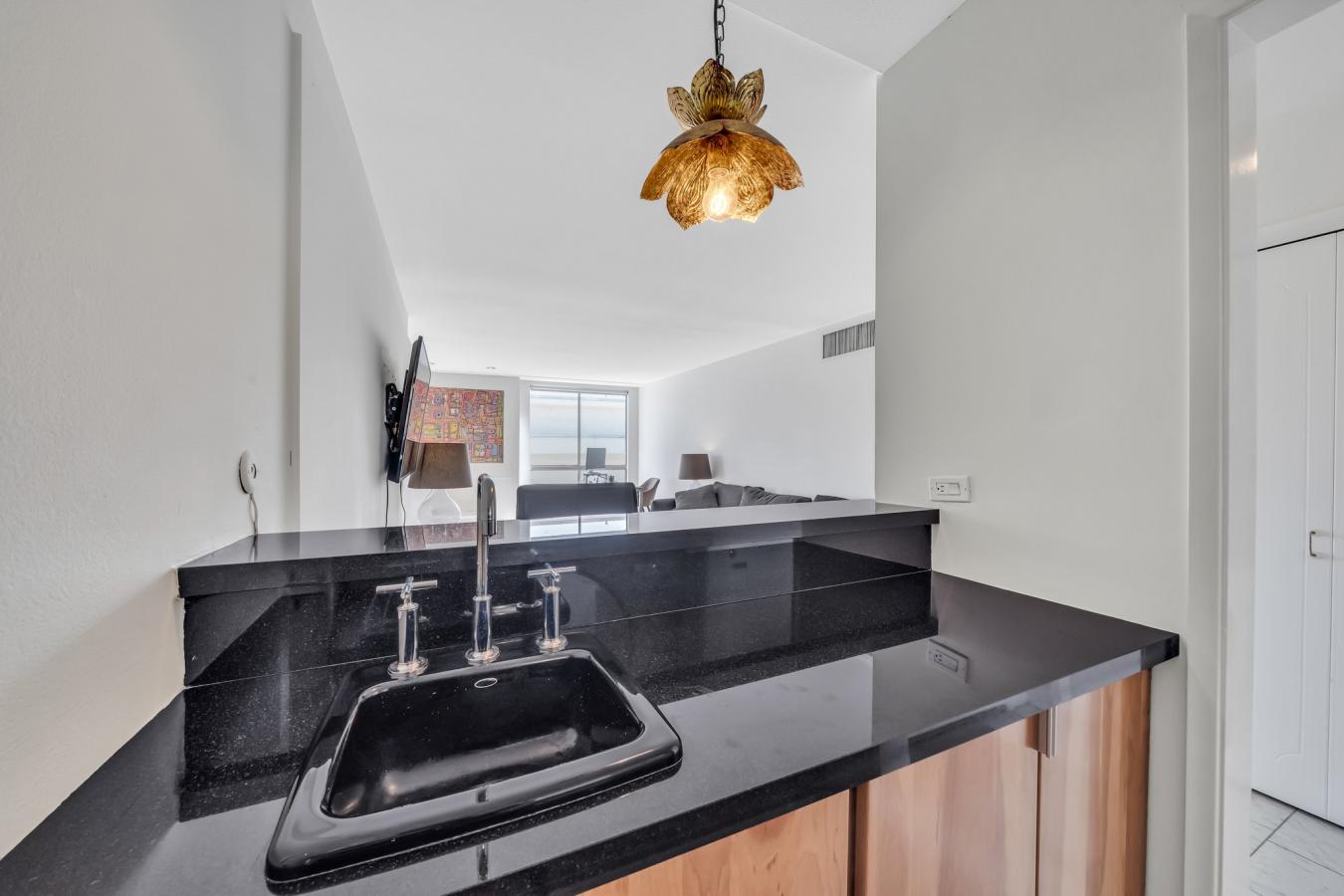 927 N KINGS ROAD UNIT, WEST HOLLYWOOD, California, 90069, United States, 1 Bedroom Bedrooms, ,1 BathroomBathrooms,Residential,For Sale,927 N KINGS ROAD UNIT,1341611