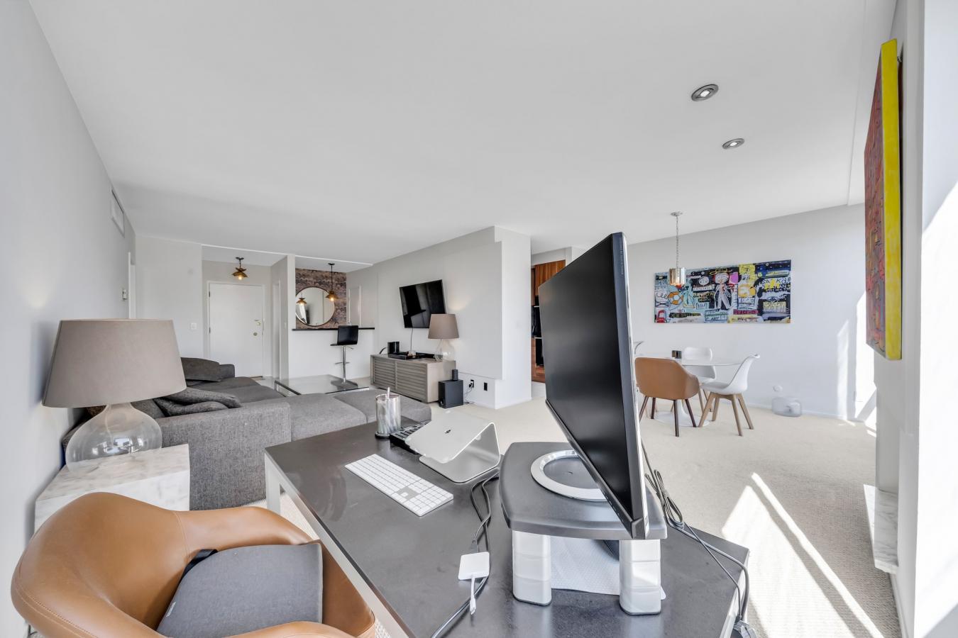 927 N KINGS ROAD UNIT, WEST HOLLYWOOD, California, 90069, United States, 1 Bedroom Bedrooms, ,1 BathroomBathrooms,Residential,For Sale,927 N KINGS ROAD UNIT,1341611