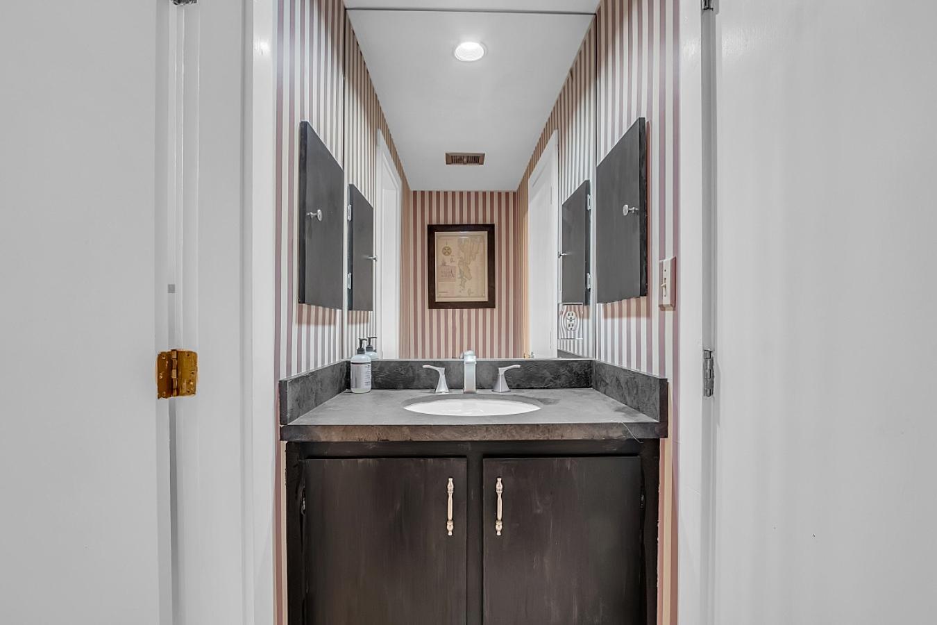 69 Aberdeen Street, Weston, Massachusetts, 02493, United States, 4 Bedrooms Bedrooms, ,3 BathroomsBathrooms,Residential,For Sale,69 Aberdeen Street,1348071