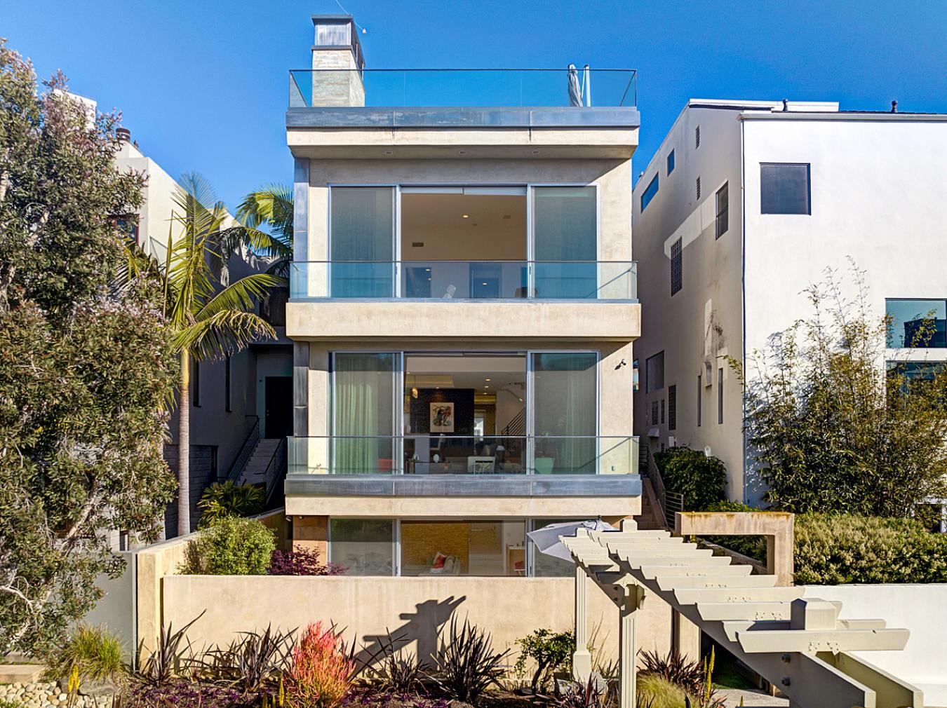 118 Voyage Mall, Marina Del Rey, CA, 90292, United States, 4 Bedrooms Bedrooms, ,5 BathroomsBathrooms,Residential,For Sale,118 Voyage Mall,1363270