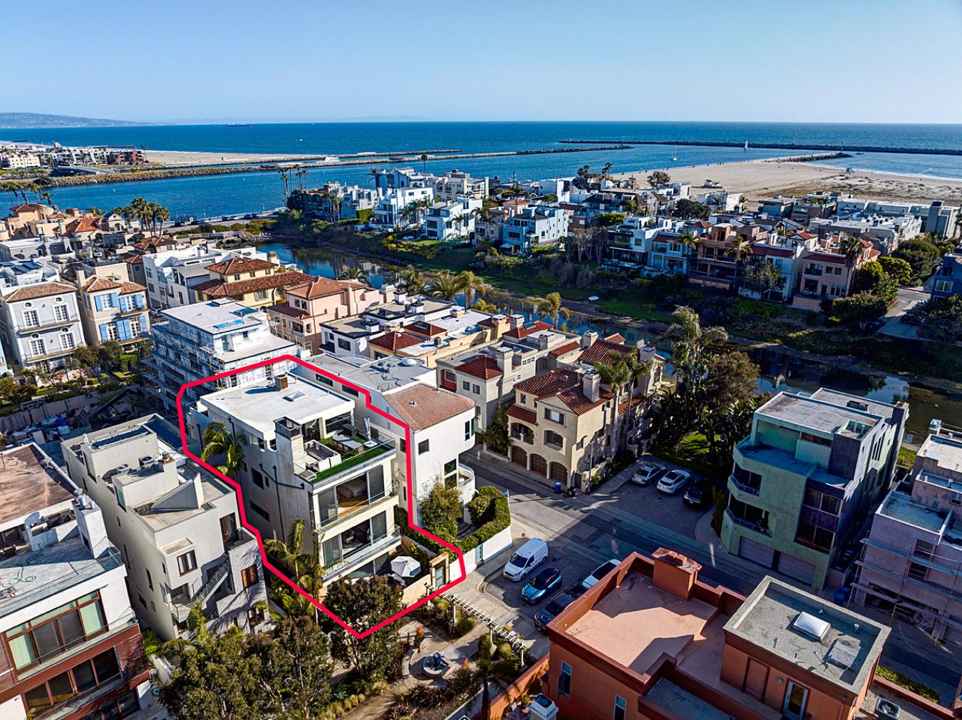 118 Voyage Mall, Marina Del Rey, CA, 90292, United States, 4 Bedrooms Bedrooms, ,5 BathroomsBathrooms,Residential,For Sale,118 Voyage Mall,1363270