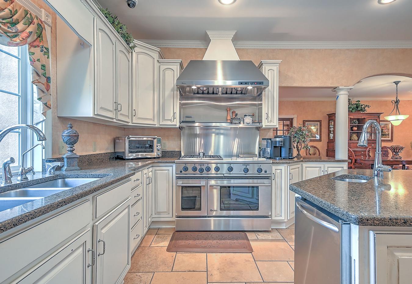 124 Cross Community Road, Bristol, TN, 37620-3526, United States, 6 Bedrooms Bedrooms, ,7 BathroomsBathrooms,Residential,For Sale,124 Cross Community Road,1363266