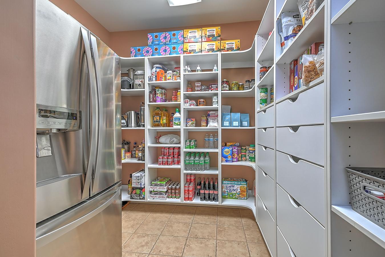 124 Cross Community Road, Bristol, TN, 37620-3526, United States, 6 Bedrooms Bedrooms, ,7 BathroomsBathrooms,Residential,For Sale,124 Cross Community Road,1363266