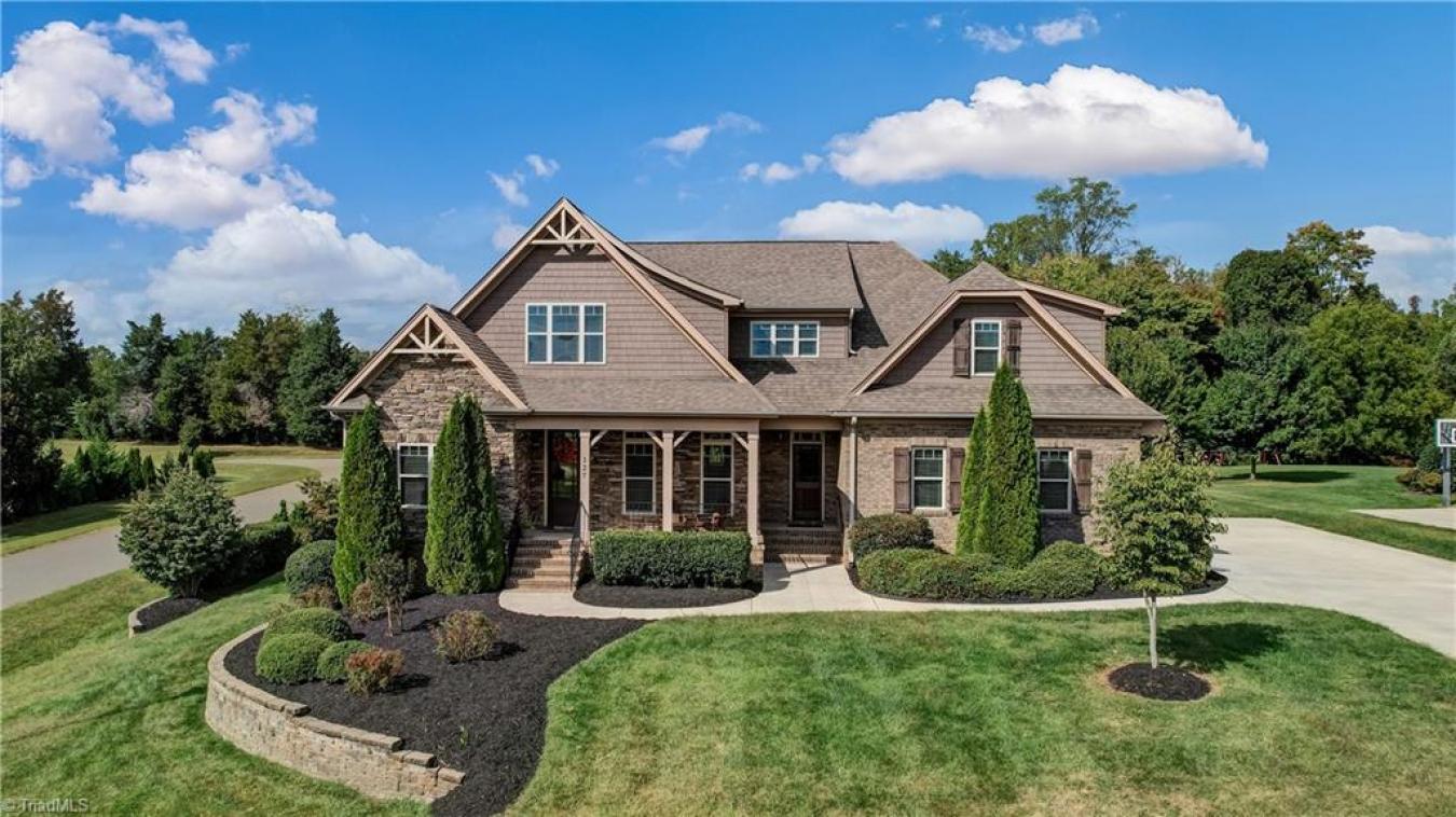 127 Cobblestone Walk Drive, Greensboro, NC, 27455, United States, 4 Bedrooms Bedrooms, ,3 BathroomsBathrooms,Residential,For Sale,127 Cobblestone Walk Drive,1363241